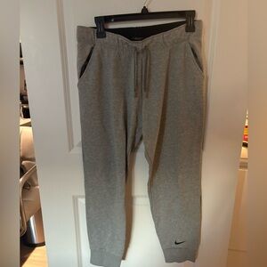 Nike Men's Heather Gray Joggers